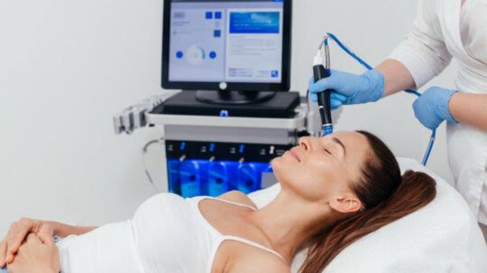Hydra Facial
