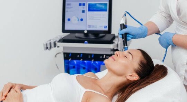 Hydra Facial